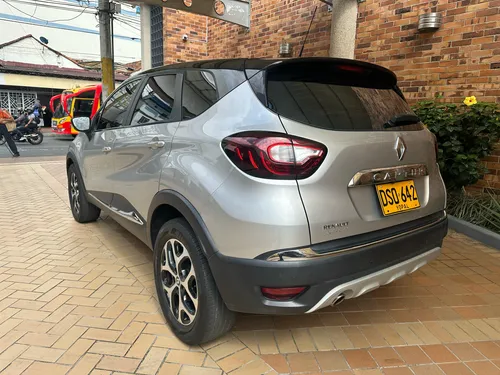 Renault Captur 2.0 Intens Automática