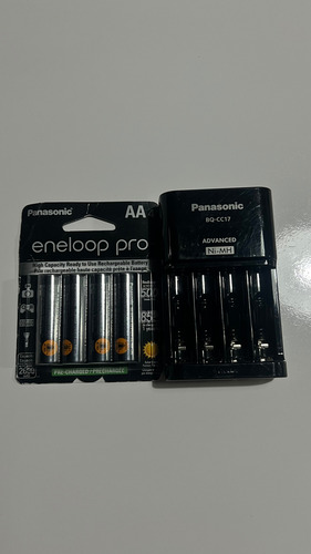 Carregador De Pilhas Panasonic Com 4 Pilhas Aa Eneloop Pro