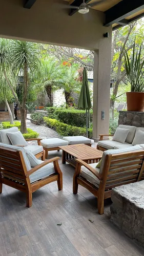 Casa En Venta En Jurica En Esquina! Una Sila Planta