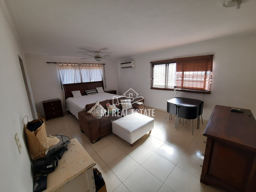 Imagen 10 de 13 de Casa En Arroyo Hondo Nuevo, 2 Niveles, 4 Habitaciones, Detras Del Nacional