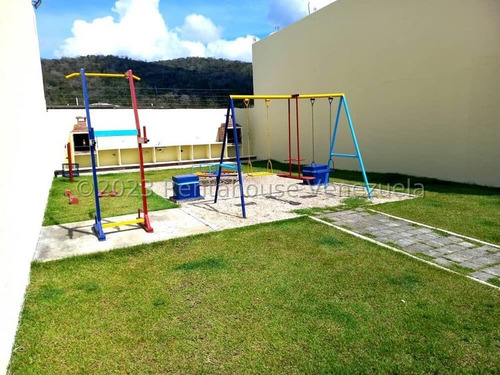 Casa En Venta En Sector La Ensenada Primer Piso Cuenta Dos Habitaciones; Una Principal Con Baño Y Vestier, Y La Segunda Habitación Con Baño Gabriela C.
