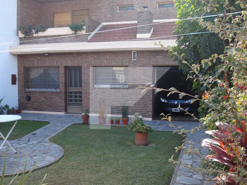 Casa - Jose Leon Suarez
