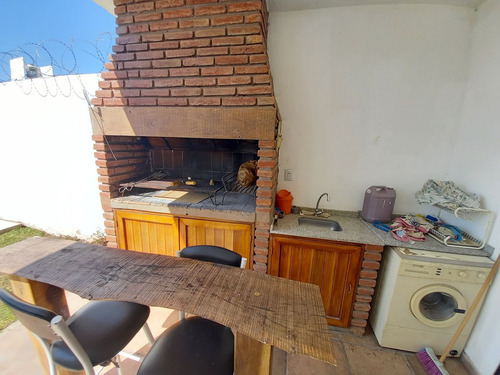Se Vende Duplex 3 Dormitorios Pileta Poeta Lugones