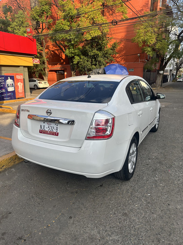 Nissan Sentra 2.0 Custom Cvt