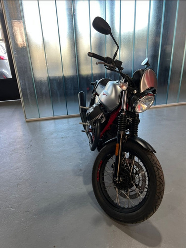 Imagen 10 de 14 de Moto Guzzi V7iii Racer