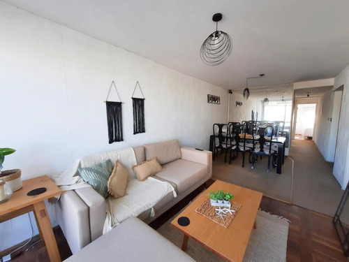 Imagen 5 de 13 de Venta Apartamento 2 Dormitorios Y 2 Baños, Piso Alto, Bien Ubicado, Muy Luminoso!