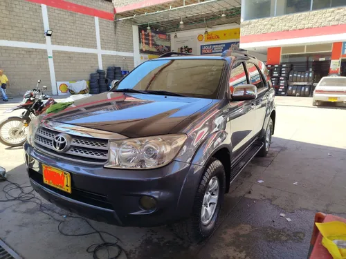 Toyota Fortuner 2.7l 4x4