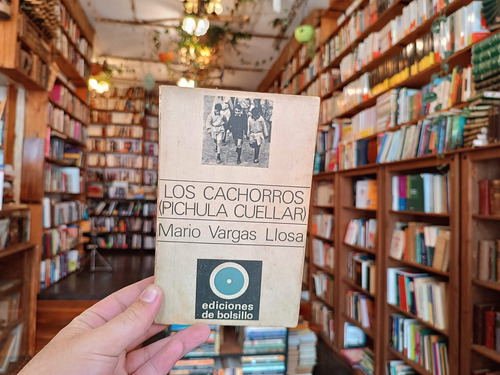 Los Cachorros (pichula Cuellas) Maria Vargas Llosa.