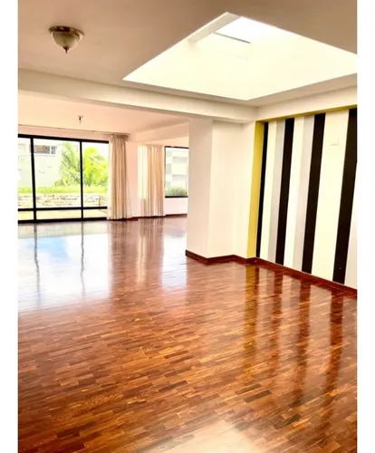 Vendo Ph 300m2 Los Samanes 1042