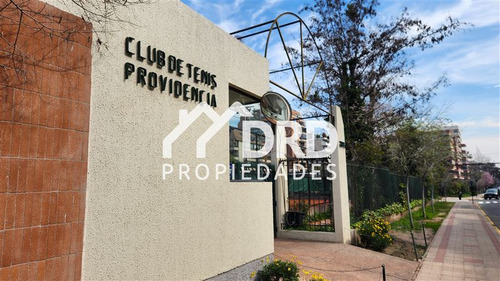 Imagen 26 de 27 de Departamento En Venta De 4 Dormitorios En Providencia