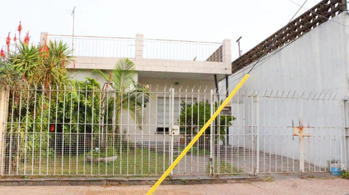 Casa En Venta - 3 Dormitorios 2 Baños - 222mts2 - General San Martin