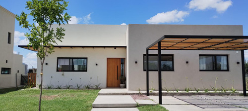 Casa En Venta En Santo Tomás