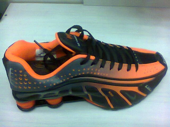 nike shox laranja e preto