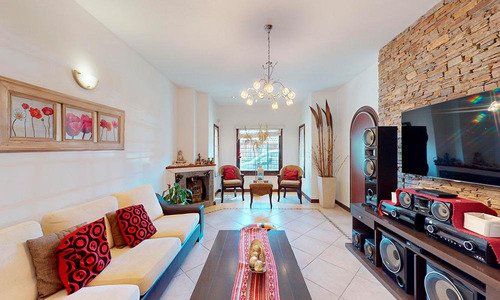 Hermosa Casa En Venta Sobre Calle Picasso, Ciudad Jardin