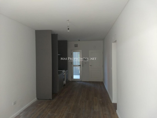 Imagen 3 de 13 de Departamento En Venta 1 Dormitorio En Berazategui