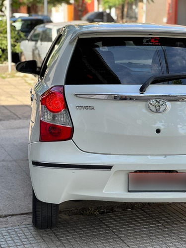 Imagen 21 de 25 de Toyota Etios 1.5 Xls