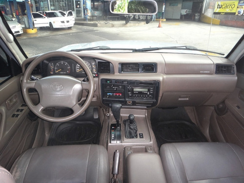 Imagen 9 de 14 de Toyota Autana Lx Automática