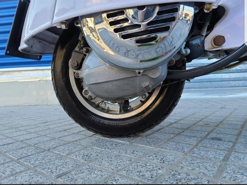 Imagen 19 de 20 de Piaggio Vespa Primavera 125