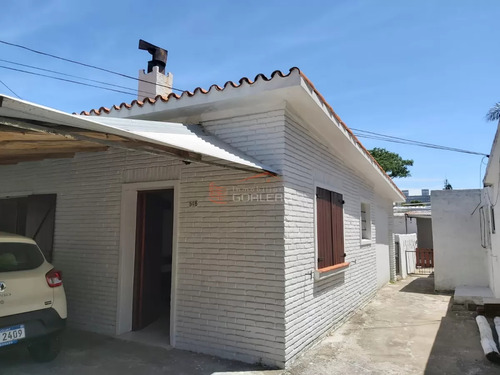 Venta De Casa + 2 Apartamentos Y 1 Local En Centro Maldonado