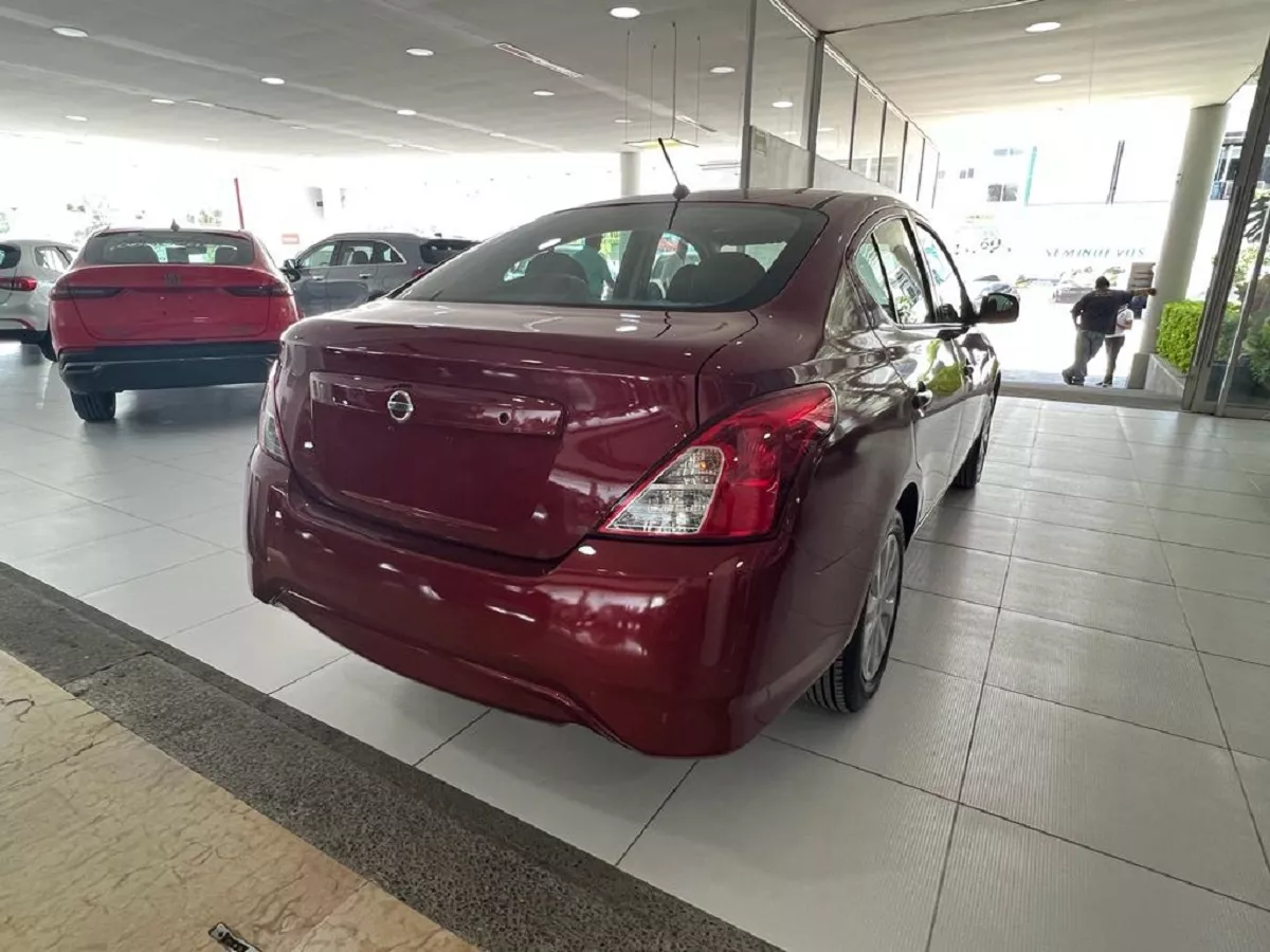 Nissan Versa 1.6 Drive Mt