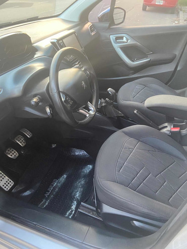 Peugeot 208 1.6 Feline 2013