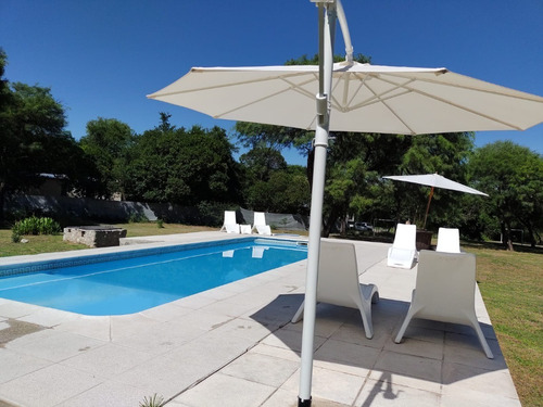 Imagen 7 de 13 de Casa De Campo Tipo Loft. En Villa De Las Rosas, Córdoba (traslasierra) Con Amplio Parque Y Pileta A Pocas Cuadras Del Centro.