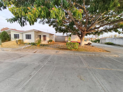 Imagen 29 de 30 de Casas En Venta Barquisimeto /04245565759