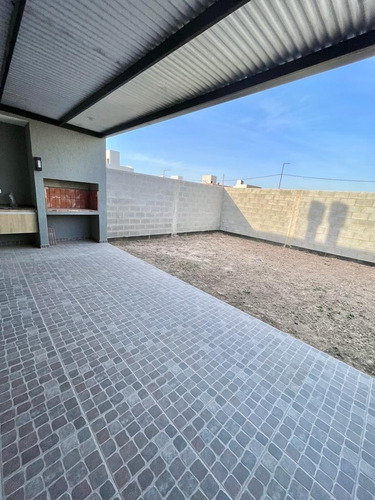 Imagen 7 de 11 de Vendo Duplex A Estrenar De 3 Dormitorios En Solares De Manantiales