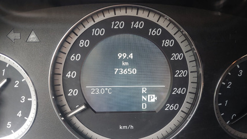Imagen 6 de 8 de Mercedes Benz E500 V8