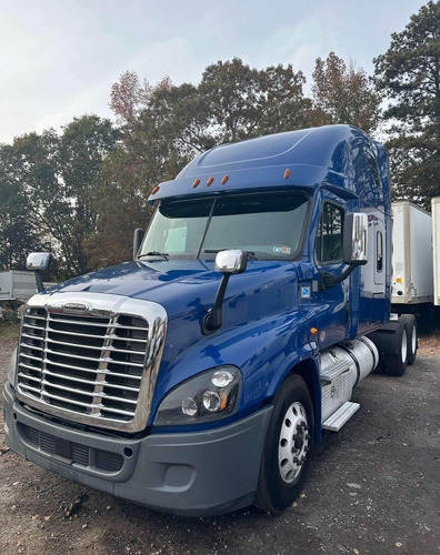 Freightliner Cascadia Evolution 2017 13 Velocidades Manual.