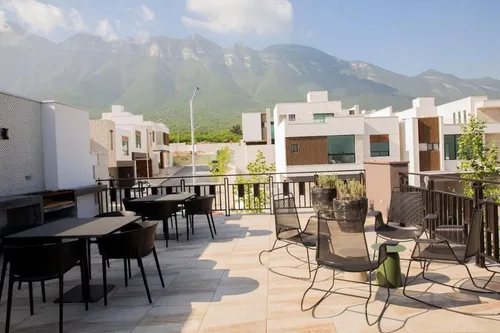 Casa En Venta En Valle De Cumbres En Monterrey