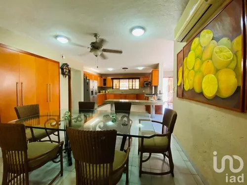 Venta Casa 3 Ambientes Itzimna