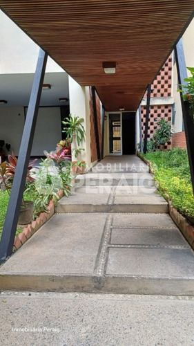 Venta Apartamento Ph En El Pedregal, De La Castellana