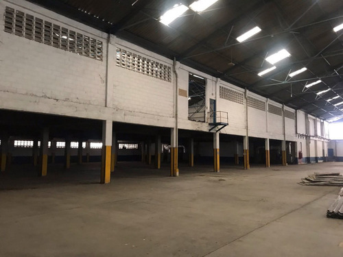 Imagen 5 de 8 de Yohandys Castillo Vende Galpon En Zona Industrial El Recreo