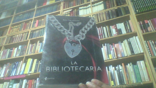 La Bibliotecaria 