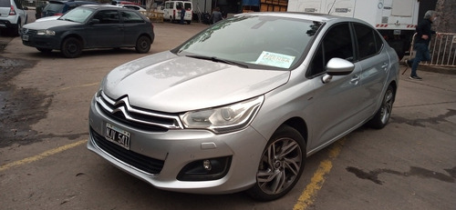 Imagen 4 de 15 de Citroën C4 1.6 Thp Ca Exclusive