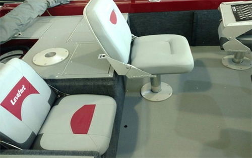 Imagem 5 de 12 de Lancha De Alumínio Malibú 16 Sport + Motor 60 Hp Yamaha