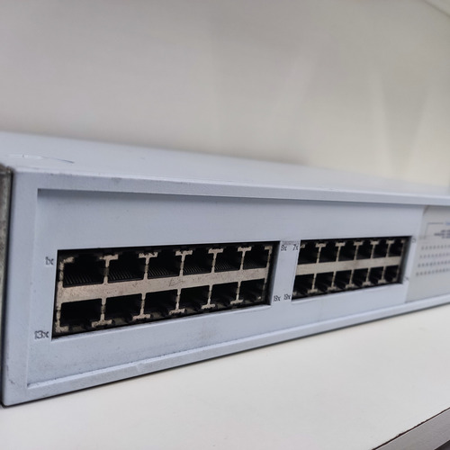 Switch Rede 3com 3c16980a 26 Portas Superstack 3 10 / 100