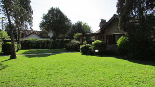 Imagen 3 de 28 de Hermosa Casa Quinta Con Pileta + 2da Casa Al Fondo