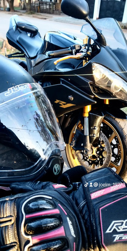 R1 Yamaha