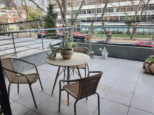 Moderna Y Amplia Oficina Con Gran Terraza En Providencia