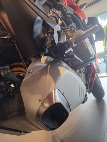 Ducati Streetfighter V4s