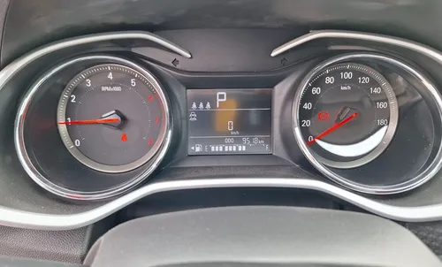 Chevrolet Onix 1.0T Premier Red Line At