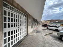 Comprar Jip 25-16384. Rentahouse Vende Comodo Apartamento De 83.38 Mts2, 2 Amplias Habitaciones Con Closet, Excelente Ubicacion Cercania A Comercio, Centros Comerciales,etc.. En La Victoria