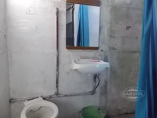 Venta De Galpón En La Estanzuela. Colonia