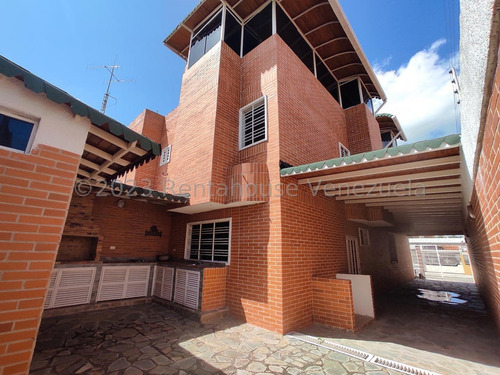 Townhouse En Venta Urb San Pablo Turmer Rah25-15603 Meglisf