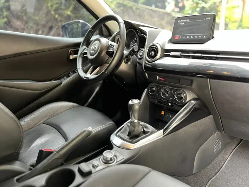 Mazda 2 1.5 Touring Mt