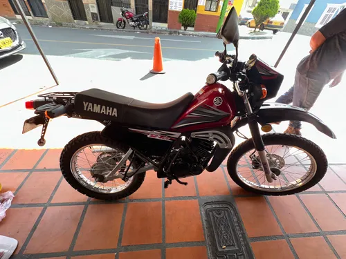 Dt 125 2 Trajes