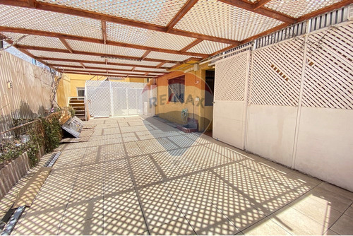 Casa En Jardines Del Sur Con Local Comercial