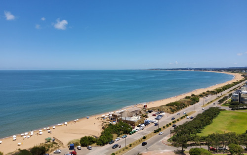 Gran Apartamento De Lujo Con 3 Suites, Playa Mansa